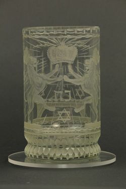 Váza, sklo - M00067