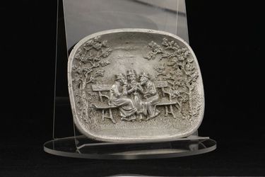 Miska s reliéfnym dekorom, hliník - T00002